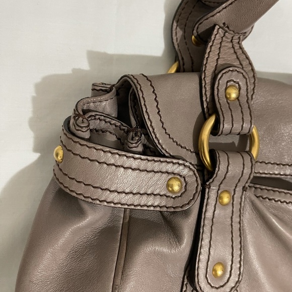 Authentic Valentino Garavani Shoulder Bag - Picture 4 of 16